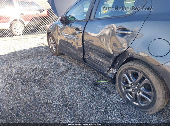 3MYDLBYV7KY513373 2019 TOYOTA YARIS Серый Вид спереди
