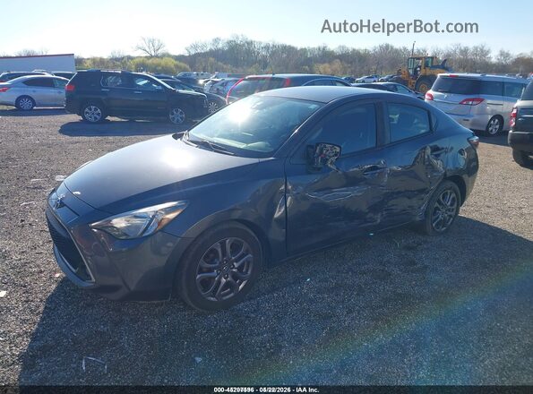 3MYDLBYV7KY513373 2019 TOYOTA YARIS Серый Передняя левая четверть