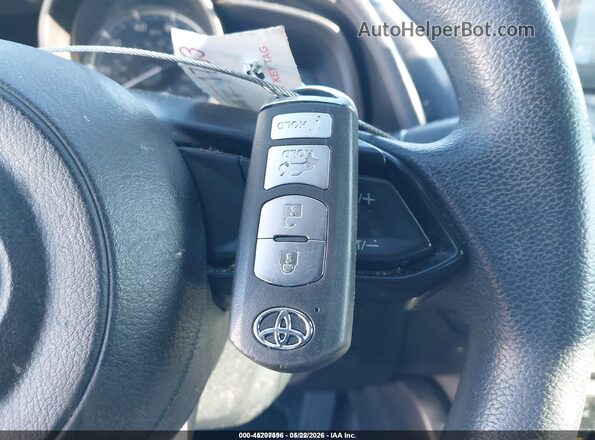 3MYDLBYV7KY513373 2019 TOYOTA YARIS Серый Вид панели приборов