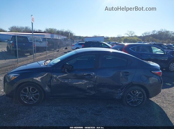 3MYDLBYV7KY513373 2019 TOYOTA YARIS Серый Панорамный вид салона 360°