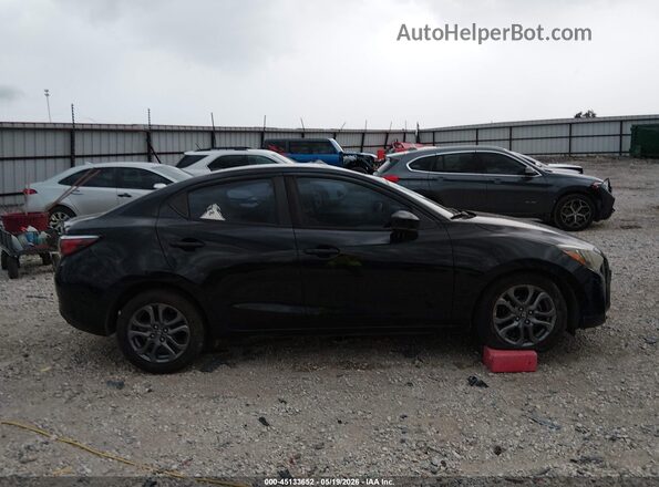 3MYDLBYV7KY514412 2019 TOYOTA YARIS Black Widok wnętrza z tyłu