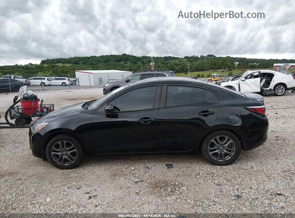 3MYDLBYV7KY514412 2019 TOYOTA YARIS Black Widok wnętrza 360 stopni