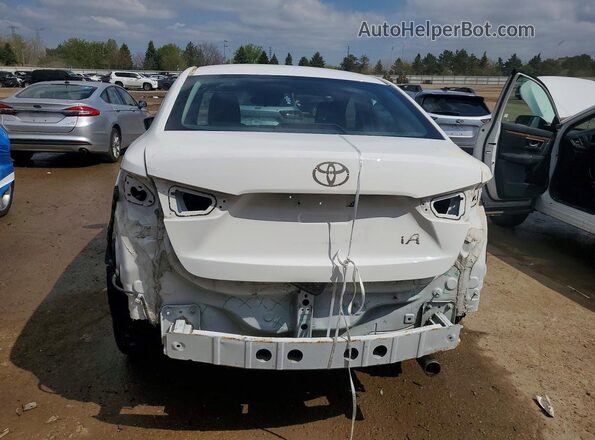 3MYDLBYV8JY321006 2018 TOYOTA YARIS Белый Вид сзади