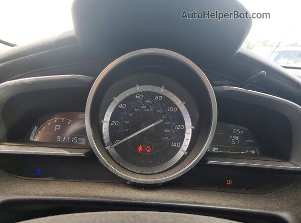 3MYDLBYV8JY321006 2018 TOYOTA YARIS Белый Вид щитка приборов