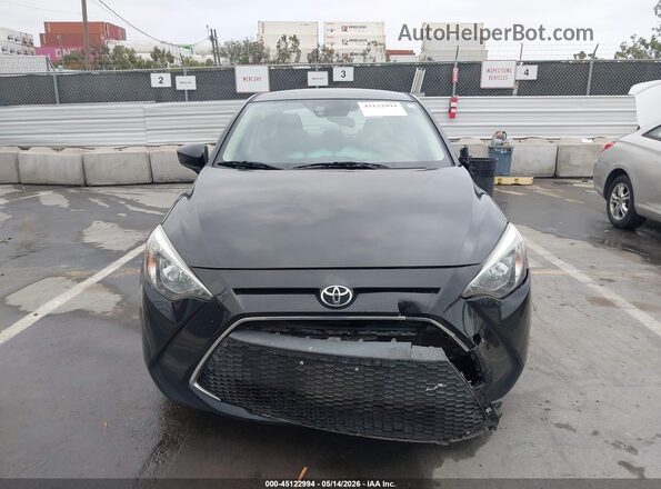 3MYDLBYV8KY509624 2019 TOYOTA YARIS Black 