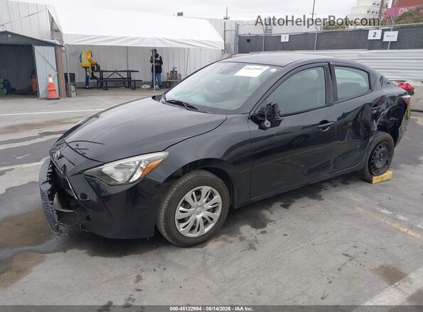 3MYDLBYV8KY509624 2019 TOYOTA YARIS Black 