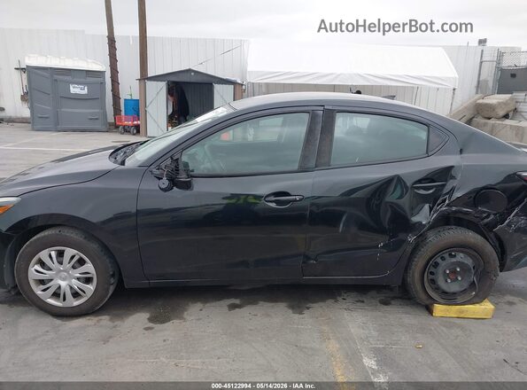 3MYDLBYV8KY509624 2019 TOYOTA YARIS Black 