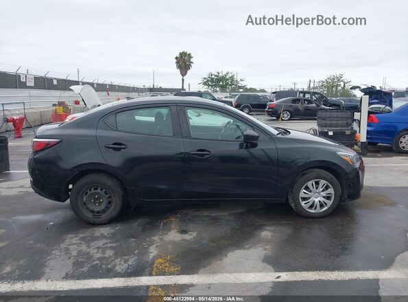 3MYDLBYV8KY509624 2019 TOYOTA YARIS Black 