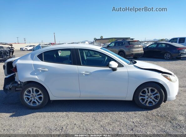 3MYDLBYV9HY163883 2017 TOYOTA YARIS IA White 