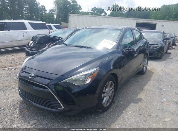 3MYDLBYV9JY302335 2018 TOYOTA YARIS IA Black Front left
