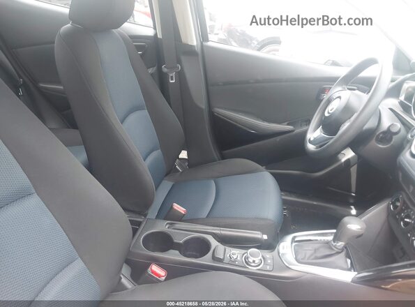 3MYDLBYV9JY302335 2018 TOYOTA YARIS IA Black Front interior view