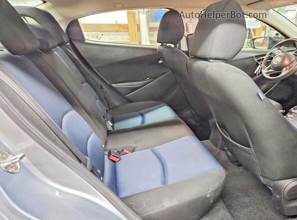 3MYDLBYV9JY321760 2018 TOYOTA YARIS Silver 