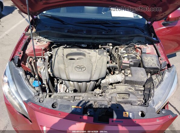 3MYDLBYVXJY308595 2018 TOYOTA YARIS IA Red Rear view