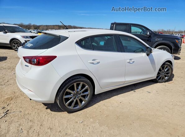 3MZBN1L32JM268565 2018 MAZDA 3 White 