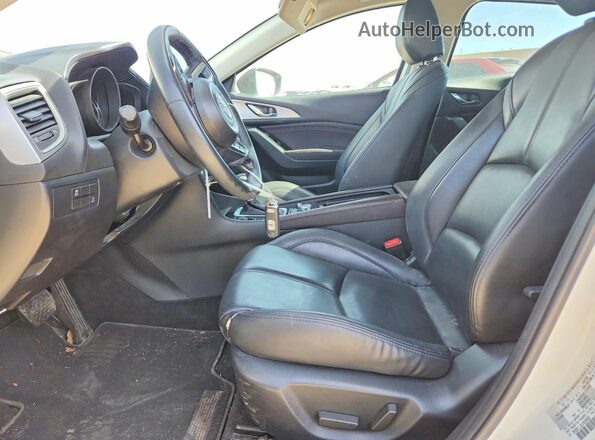 3MZBN1L32JM268565 2018 MAZDA 3 White 