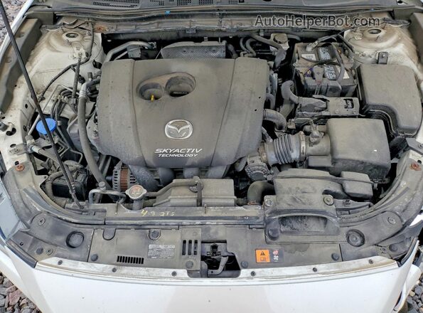 3MZBN1L33JM223991 2018 MAZDA 3 White Rear interior view