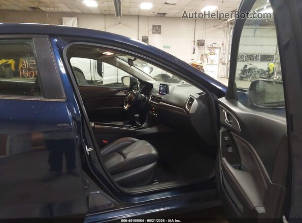 3MZBN1L39JM240729 2018 MAZDA 3 Синий Вид салона спереди