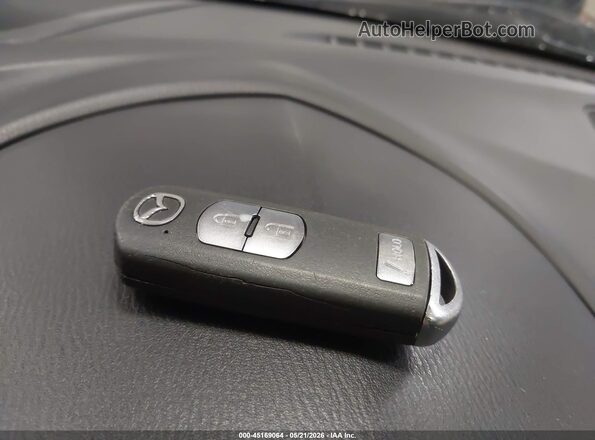 3MZBN1L39JM240729 2018 MAZDA 3 Синий Вид панели приборов