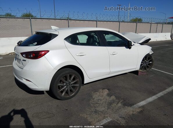 3MZBN1M31JM217394 2018 MAZDA 3 White Tył prawy
