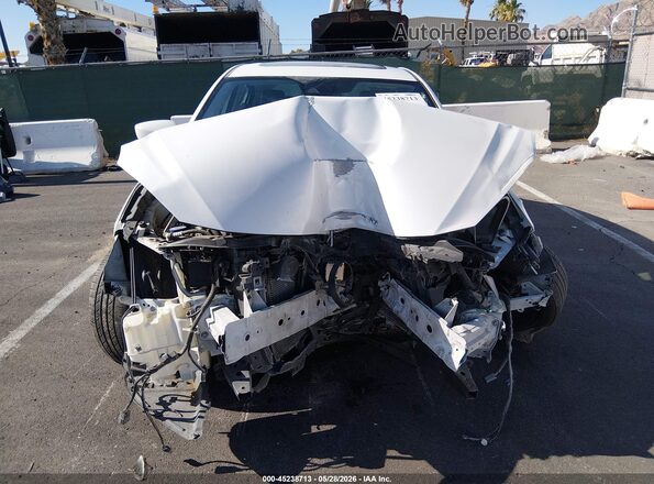 3MZBN1M31JM217394 2018 MAZDA 3 White Widok wnętrza z tyłu