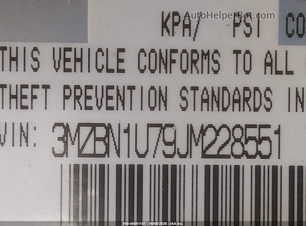3MZBN1U79JM228551 2018 MAZDA 3 Black Vista del compartimento del motor