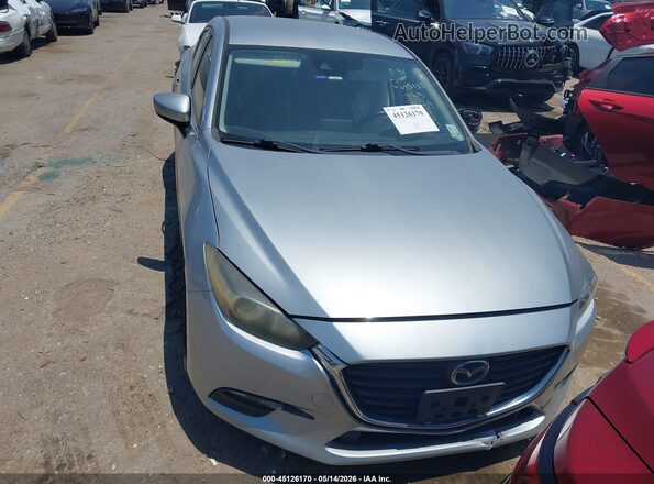 3MZBN1V34JM200815 2018 MAZDA 3 Silver Widok zestawu wskaźników