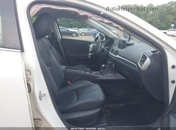 3MZBN1V37JM168880 2018 MAZDA 3 White Widok wnętrza z przodu