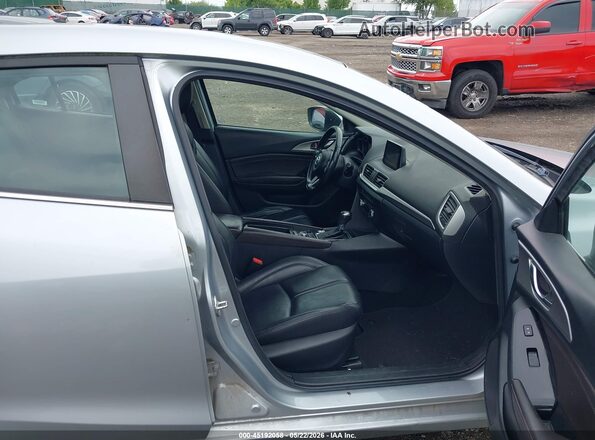3MZBN1V3XJM207767 2018 MAZDA 3 Silver Vista interior delantera