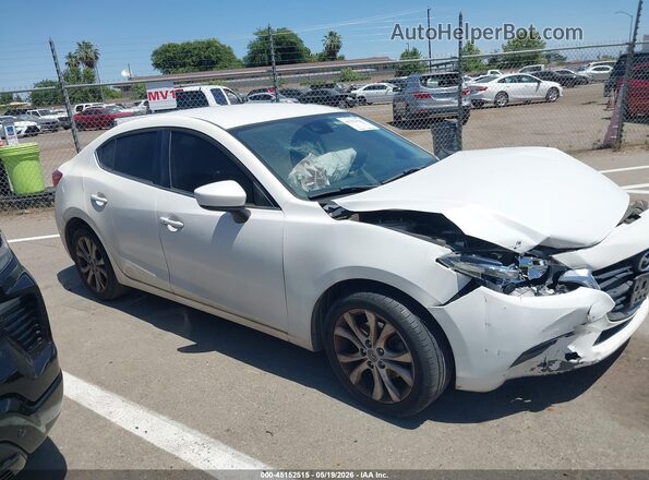 3MZBN1V70HM127939 2017 MAZDA 3 White Rear interior view