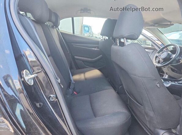 3MZBPAA7XMM202771 2021 MAZDA 3 Charcoal Widok tylnych siedzeń