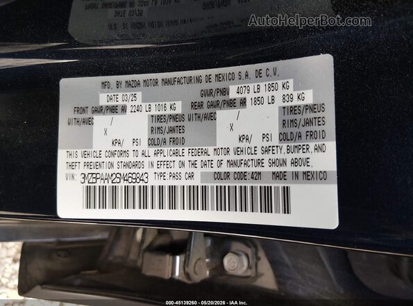 3MZBPAAM2SM469843 2025 MAZDA 3 Black Vista del compartimento del motor