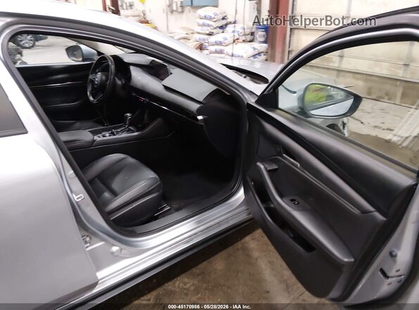3MZBPBBL2MM250153 2021 MAZDA 3 Silver Սալոնի դիմացի տեսք