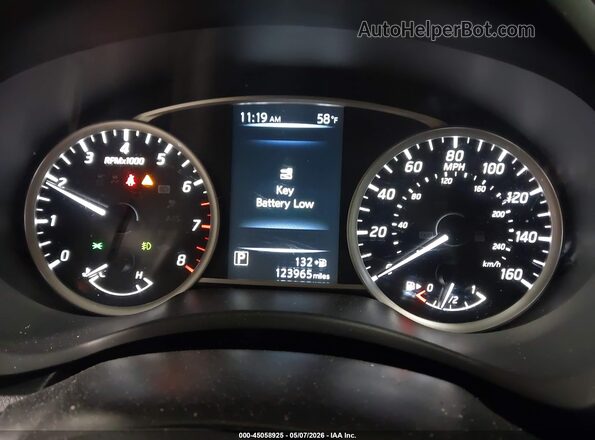 3N1AB7AP1HY391781 2017 NISSAN SENTRA Silver Widok tylnych siedzeń