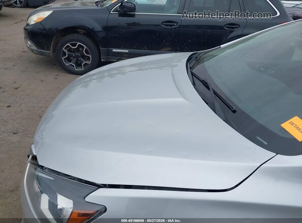 3N1AB7AP1JY228005 2018 NISSAN SENTRA Silver Front view