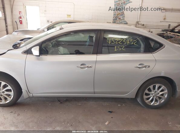 3N1AB7AP1JY236167 2018 NISSAN SENTRA Silver Widok wnętrza 360 stopni