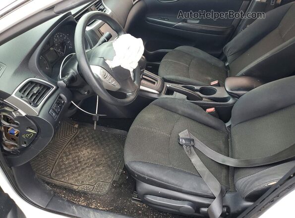 3N1AB7AP2GY273611 2016 NISSAN SENTRA White Front interior view