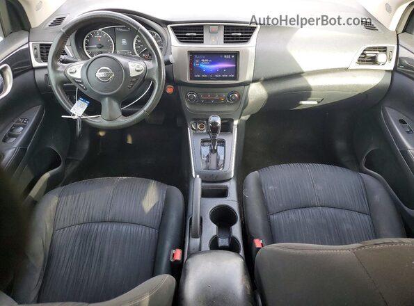 3N1AB7AP2HL670055 2017 NISSAN SENTRA Silver Вид панелі приладів