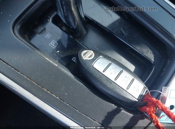 3N1AB7AP2JY251387 2018 NISSAN SENTRA Серебряный Вид панели приборов