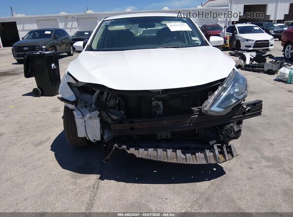 3N1AB7AP2KY240567 2019 NISSAN SENTRA White Widok wnętrza z tyłu