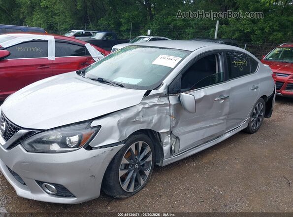 3N1AB7AP3JY227793 2018 NISSAN SENTRA Silver Widok z przodu