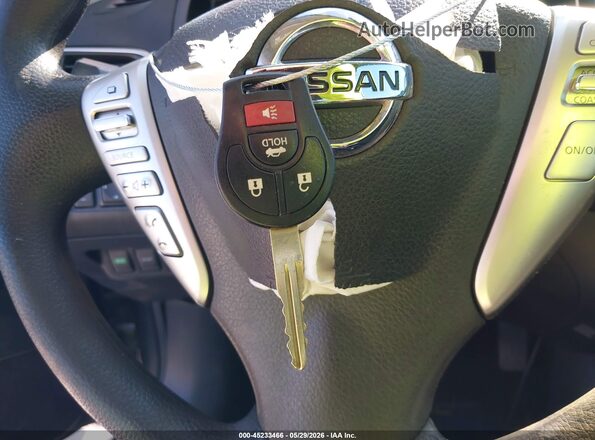 3N1AB7AP4HY411022 2017 NISSAN SENTRA Gray Vista del salpicadero
