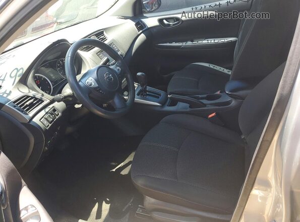 3N1AB7AP4JY225308 2018 NISSAN SENTRA Silver Սալոնի դիմացի տեսք