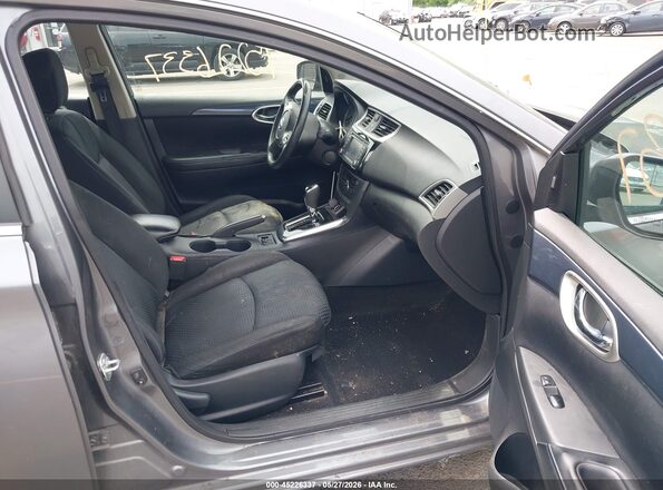 3N1AB7AP4JY275299 2018 NISSAN SENTRA Gray Вид салону спереду