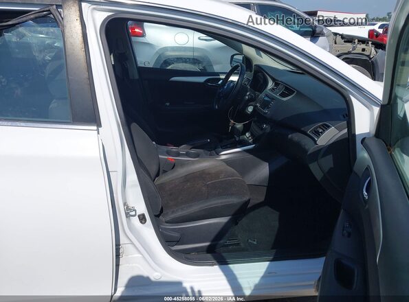 3N1AB7AP4JY293365 2018 NISSAN SENTRA White Вид салону спереду