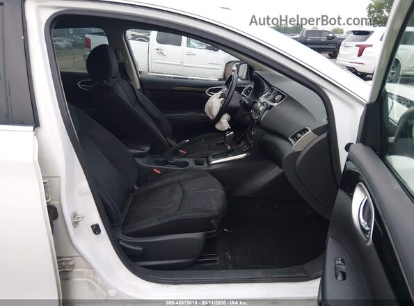 3N1AB7AP4JY297366 2018 NISSAN SENTRA White Widok wnętrza z przodu