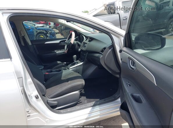 3N1AB7AP4KY227318 2019 NISSAN SENTRA Silver Սալոնի դիմացի տեսք