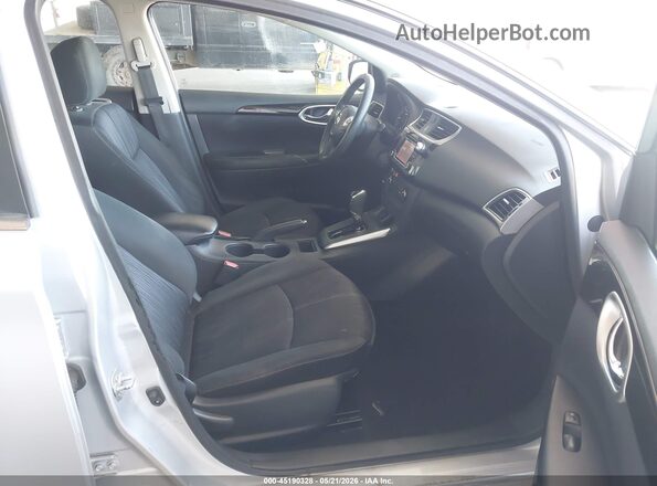 3N1AB7AP5HY357472 2017 NISSAN SENTRA Silver Front interior view