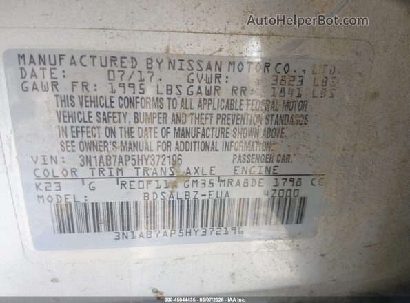 3N1AB7AP5HY372196 2017 NISSAN SENTRA Silver Շարժիչի բաժամունքի տեսք