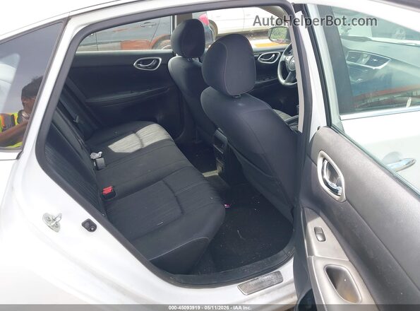 3N1AB7AP5JY267583 2018 NISSAN SENTRA White VIN կոդի պիտակի տեսք
