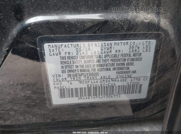 3N1AB7AP5JY306995 2018 NISSAN SENTRA Black Vista del compartimento del motor